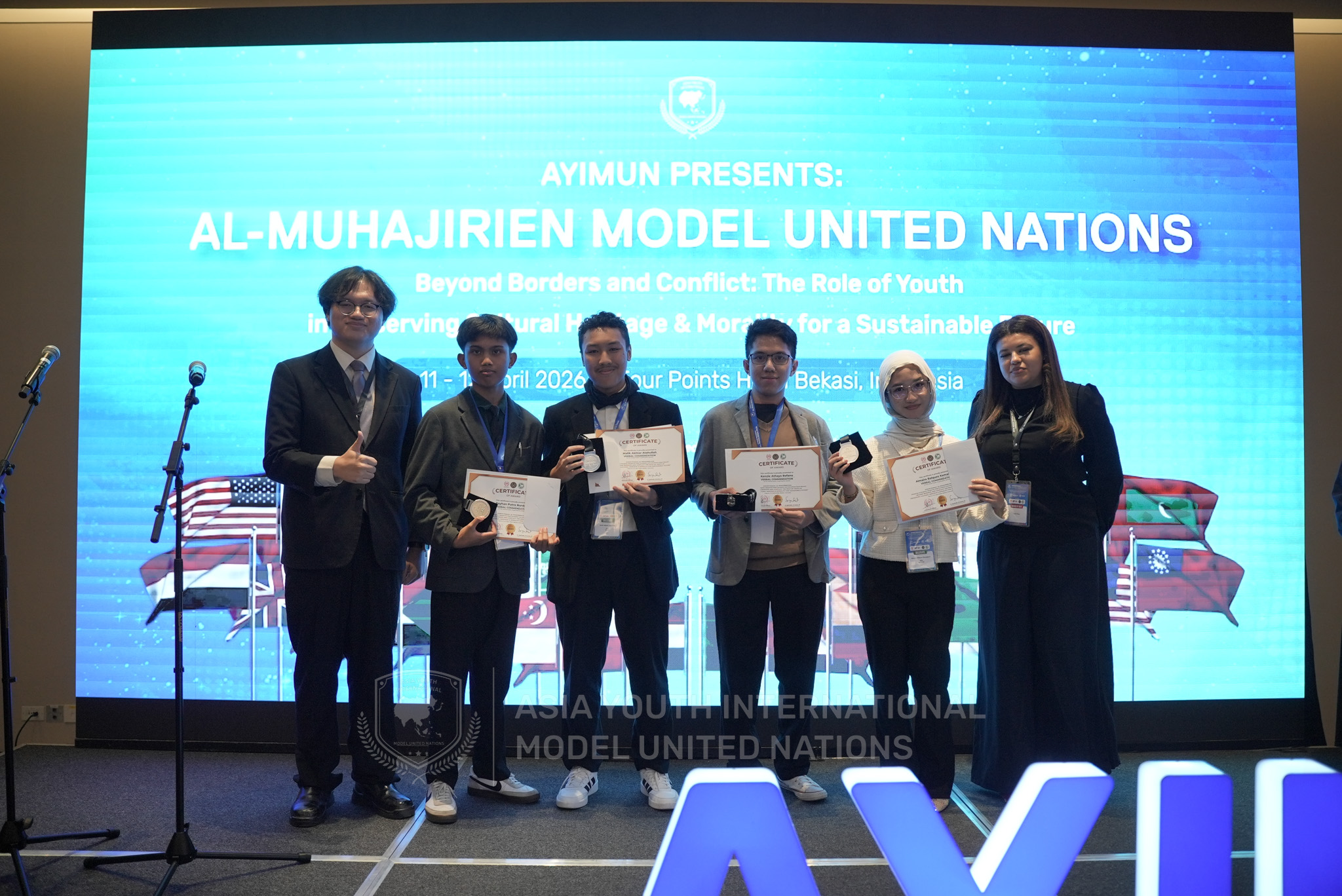 Amid 200 Delegates, Al Azhar Bekasi Students Win Nine Awards at Model United Nations 2026