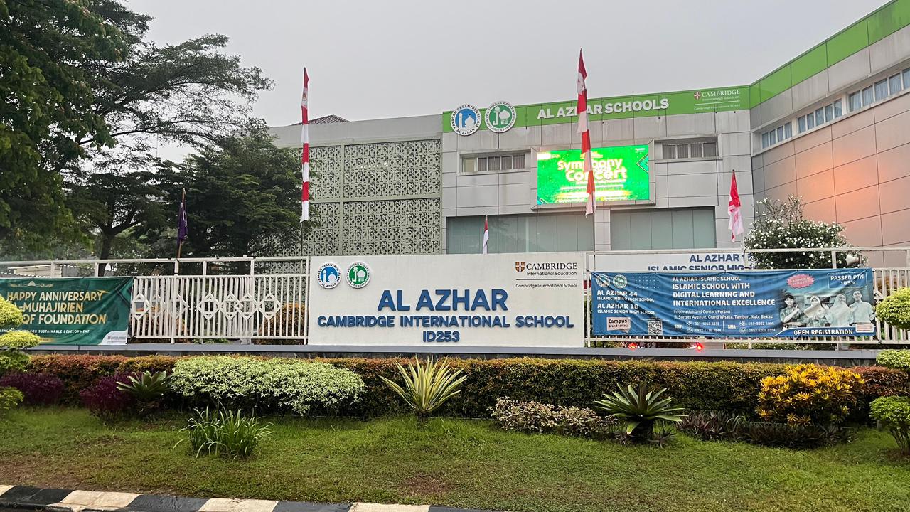 Al Azhar 44 Senior High School