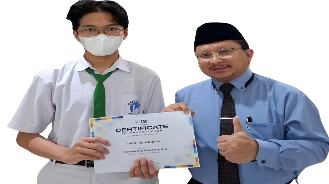 Fadhil Ahza Raqilla Raih Juara 2 Drama Puisi ESQ Amazing Youth
