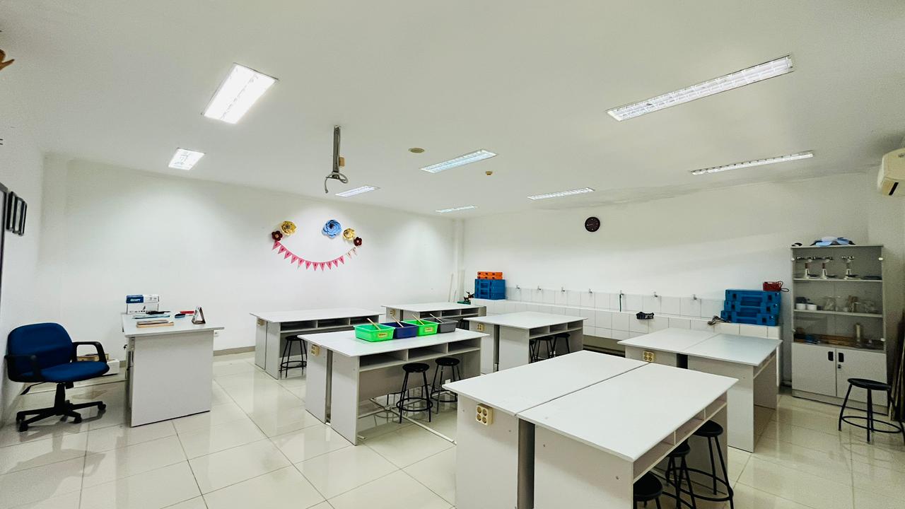 Physics Laboratory