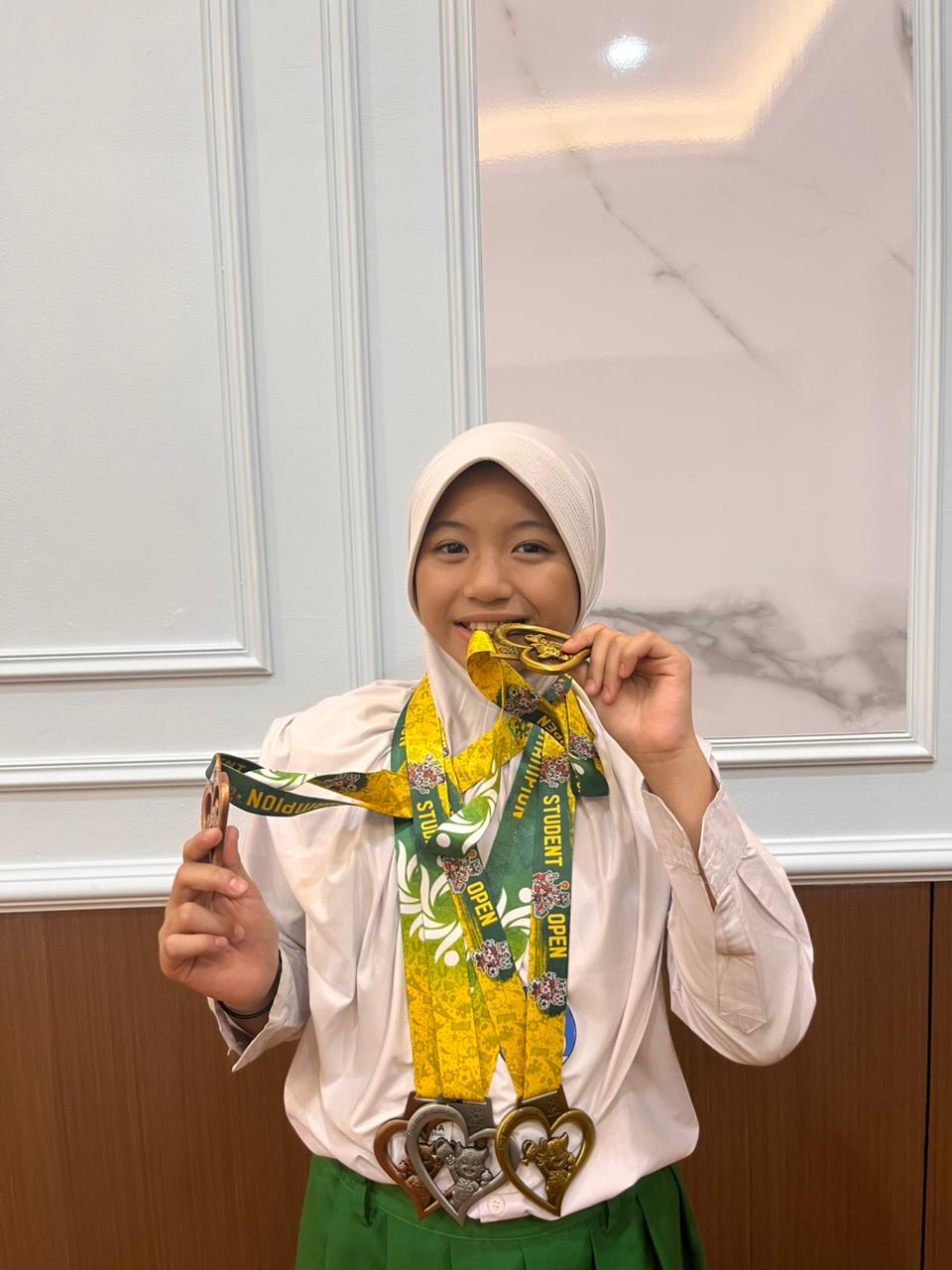Al Azhar 9 IES Bekasi Student Achieves Outstanding Success at The National Student Open Swimming Competition 2026