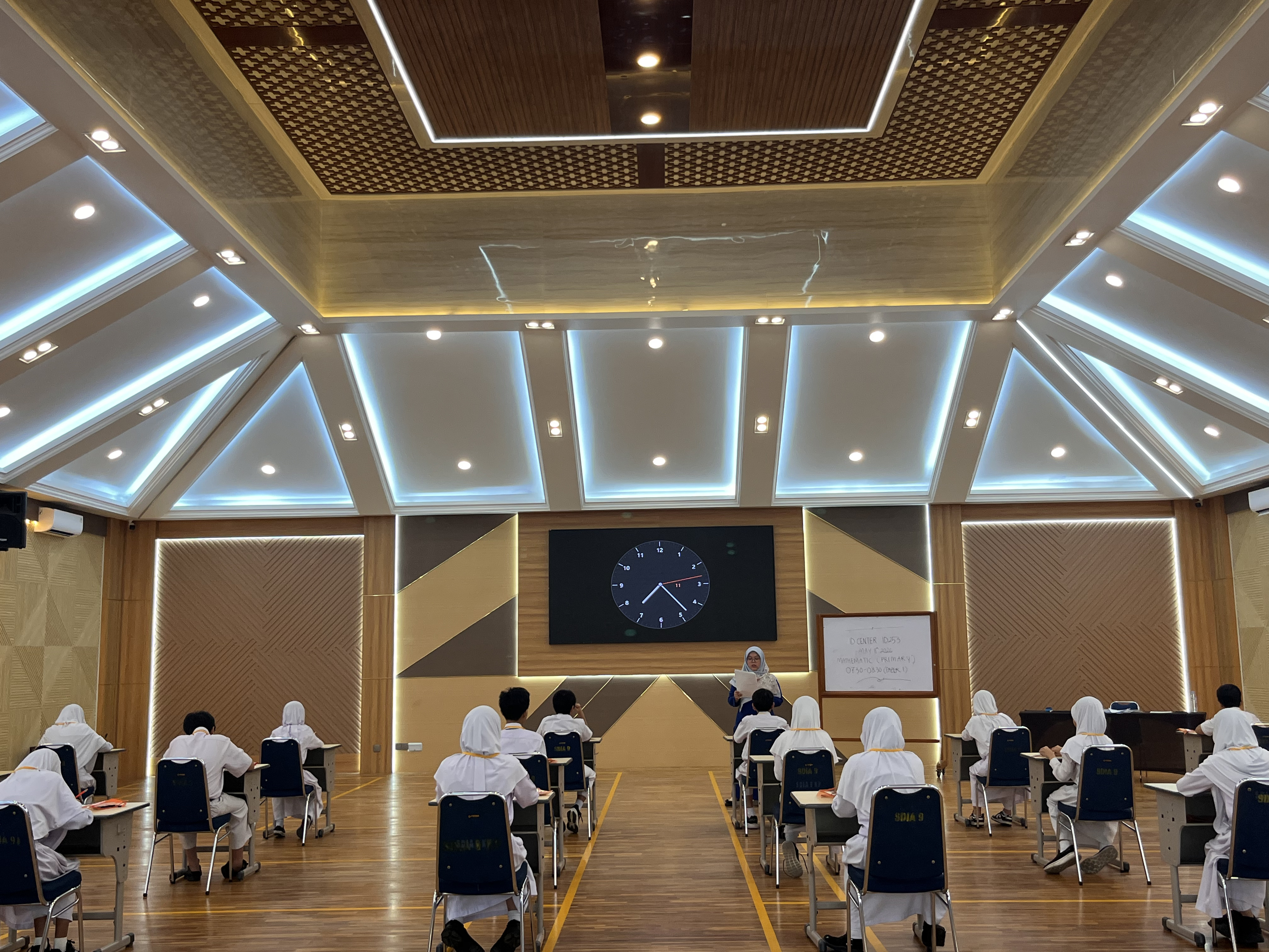 Cambridge Primary Examination at Al Azhar 9 IES Bekasi